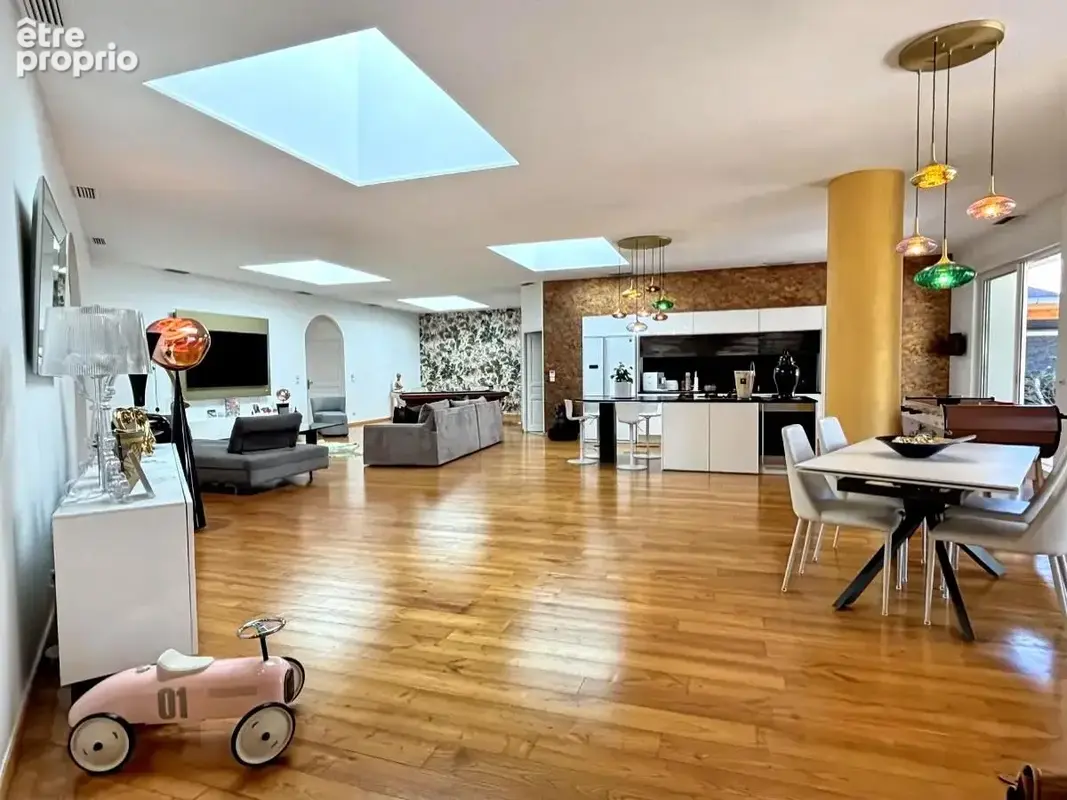 Appartement 338 m² à Saint-Martin-D'heres  - photo 4
