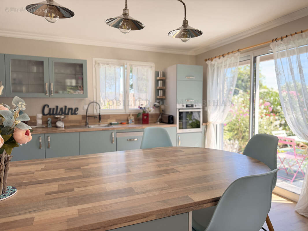 Maison contemporaine de 2020 au coeur du bourg de Sarzeau ! - photo 2