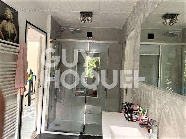 Maison à MONTSAUCHE-LES-SETTONS