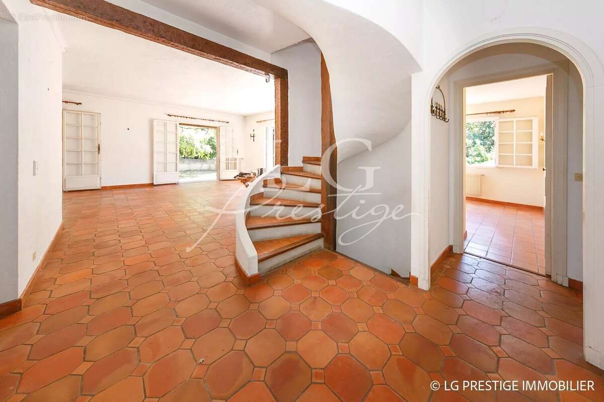 Villa 7 pièces quartier Minelle - photo 8