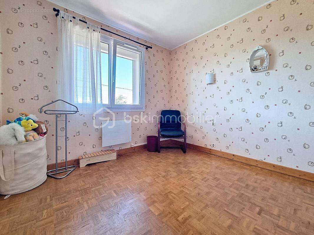 MAISON avec sous-sol total et piscine - photo 13