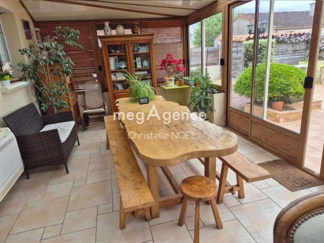 Maison de plain pied,avec du potentiel,avec une véranda,et 3 chambres - photo 5