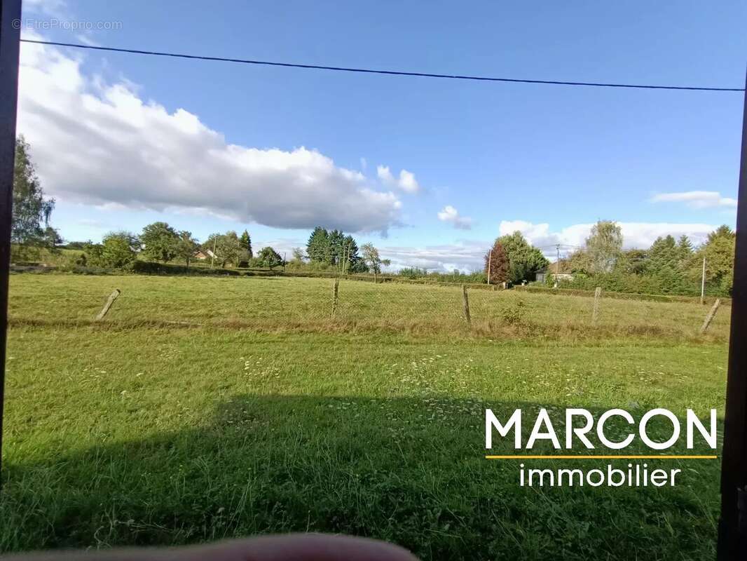 Maison à SAINT-MARC-A-FRONGIER