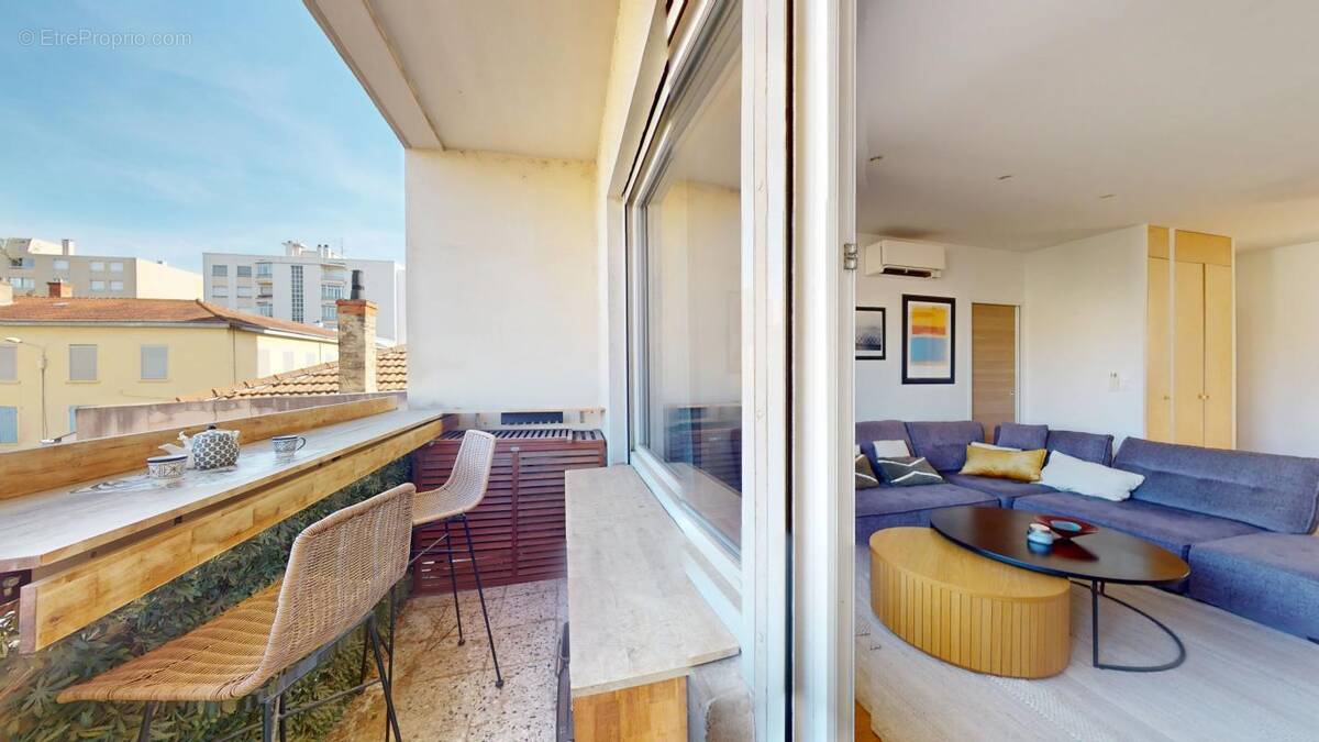 Appartement à LYON-8E