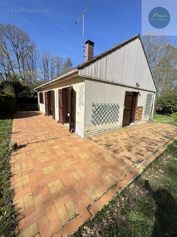 Maison à LORREZ-LE-BOCAGE-PREAUX