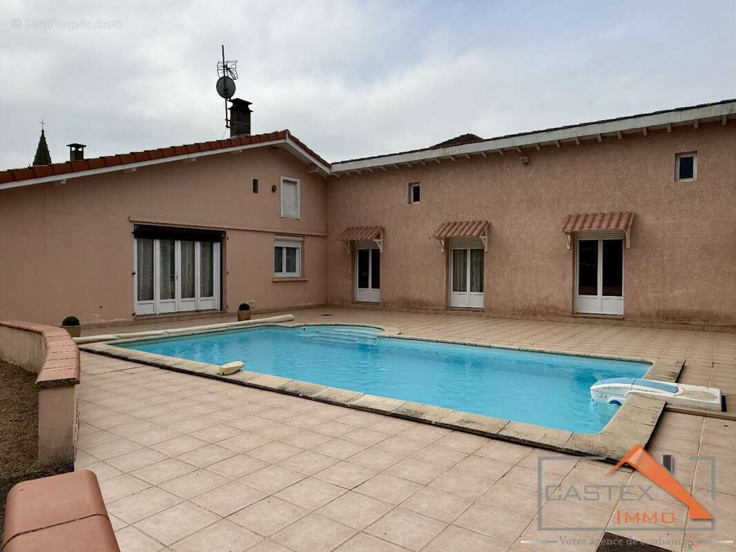 Maison à SALIES-DU-SALAT