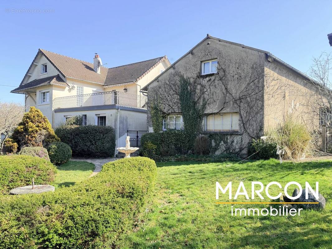 Maison à BUSSIERE-DUNOISE