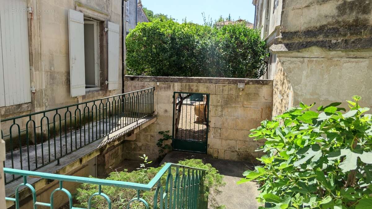 Superbe maison de maitre 7 chambres avec jardin, garage et vue sur la rivière à Saintes - photo 18