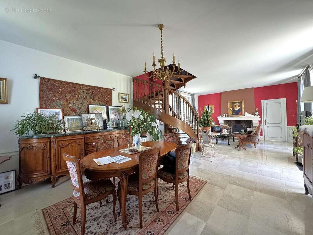   - Maison à OIRON