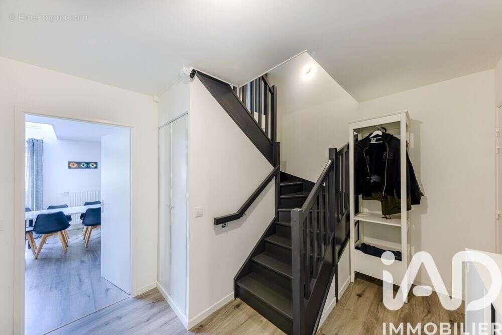 Photo 9 - Appartement à POISSY