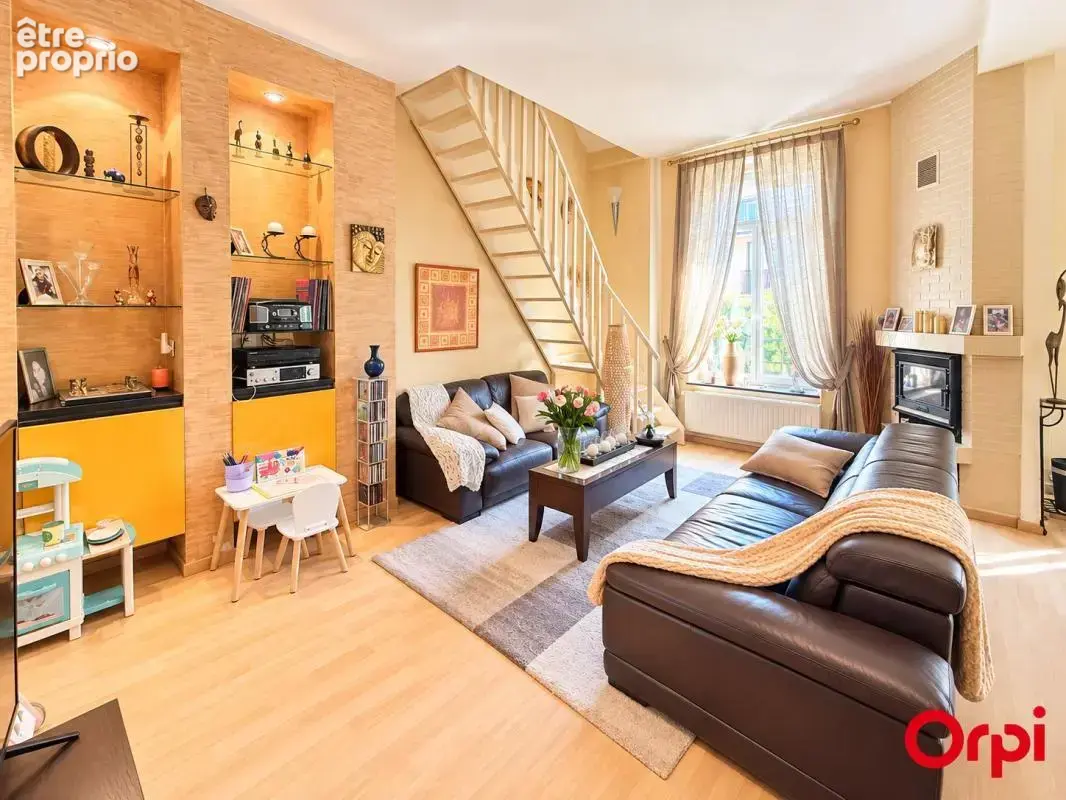 COUP DE CŒUR – Charmante maison de ville de 117 m² – Secteur Rue de Monthermé - photo 2