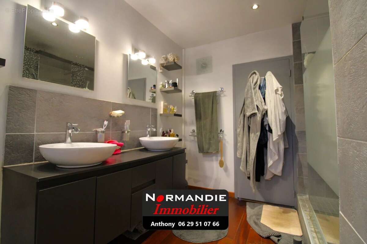 Appartement à LILLEBONNE