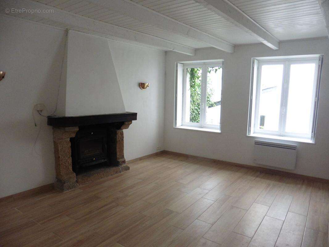 Maison à QUIMPERLE