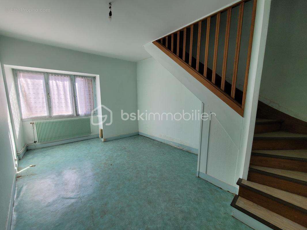 Appartement à SAINTE-COLOMBE-SUR-SEINE