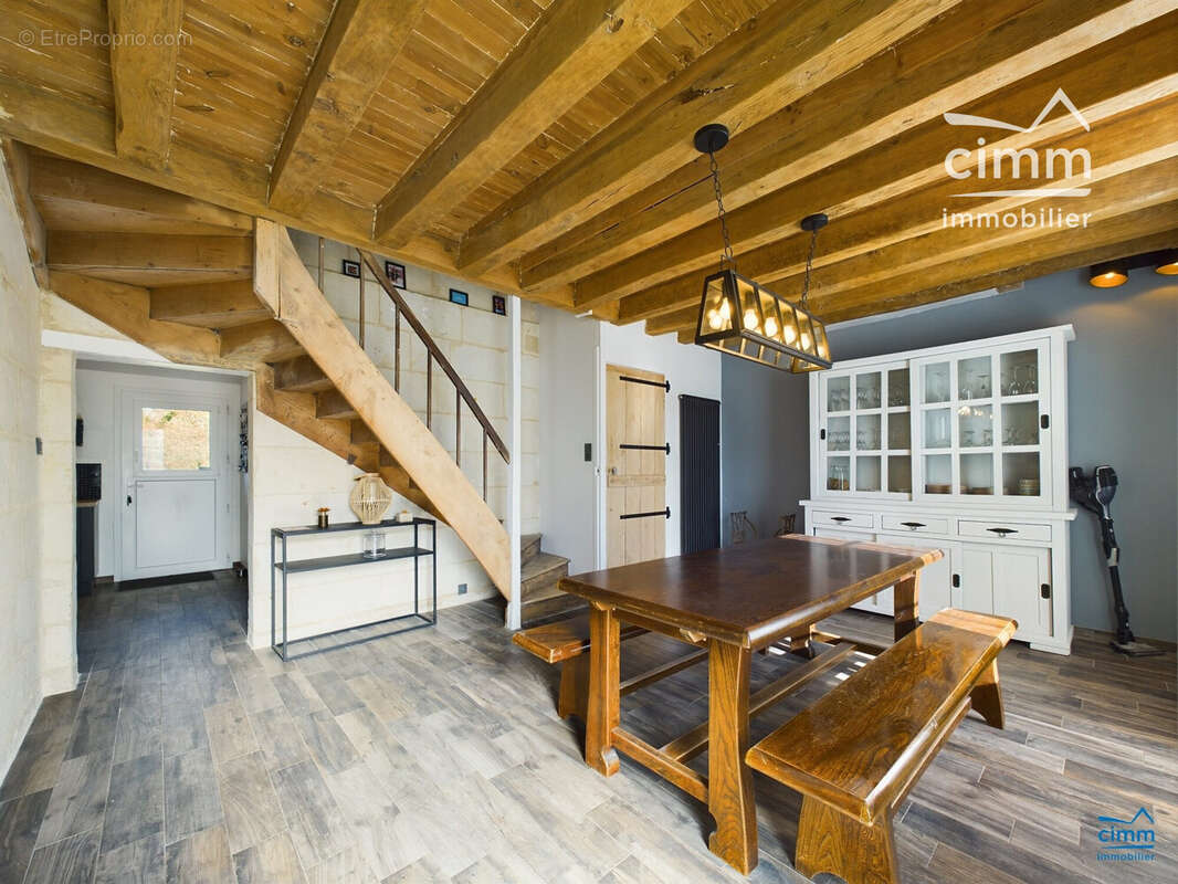 Maison à LONGUE-JUMELLES