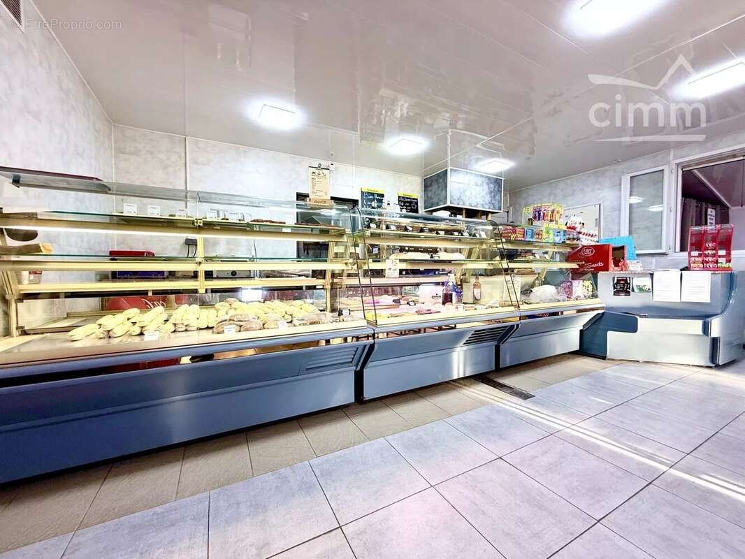Immeuble de rapport 300 m² – Local commercial divisible  + habitation - photo 5