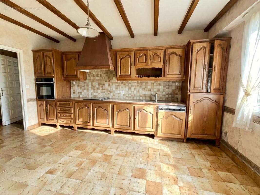 Maison 105 m² à Plouneour-Menez  - photo 4