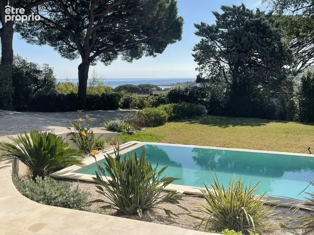 Maison familiale rénovée avec piscine     VENDUE PAR NOS SOINS - photo 1