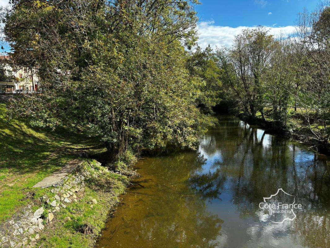 Maison à BAGNAC-SUR-CELE