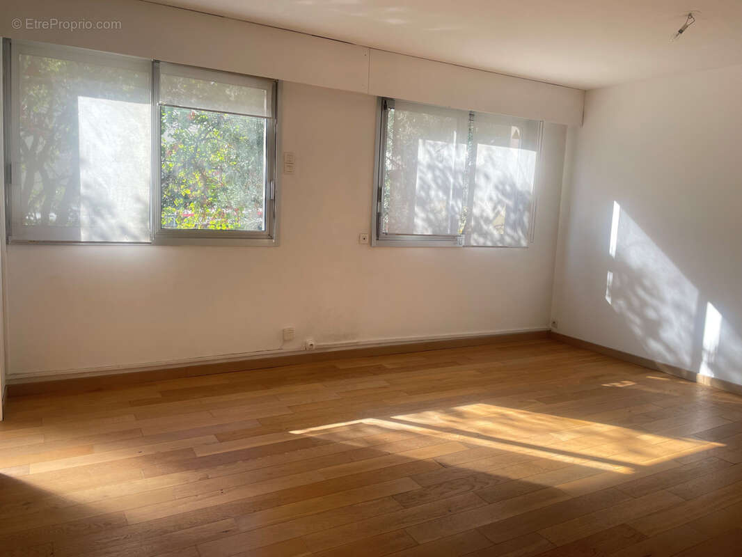 Appartement à MARSEILLE-6E
