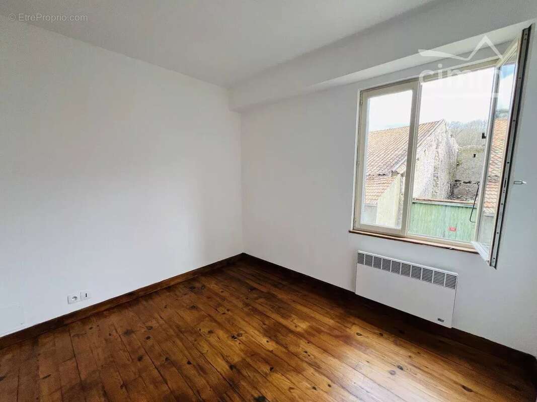 Maison à ROQUEFEUIL