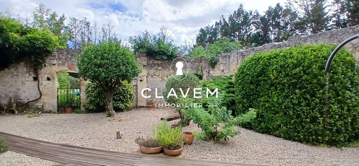 Maison à SAINT-ANDRE-DE-CUBZAC