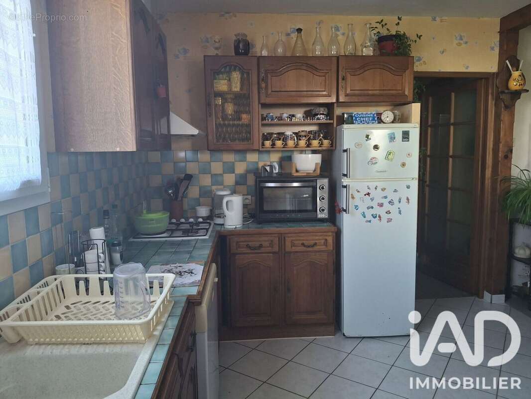 Maison 74 m² à Les Aix-D'angillon  - photo 7