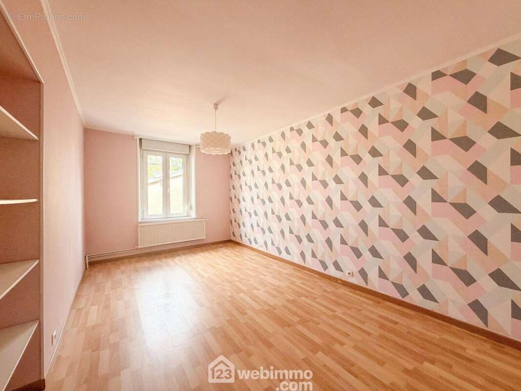Chambre 1 - Maison à VERDUN
