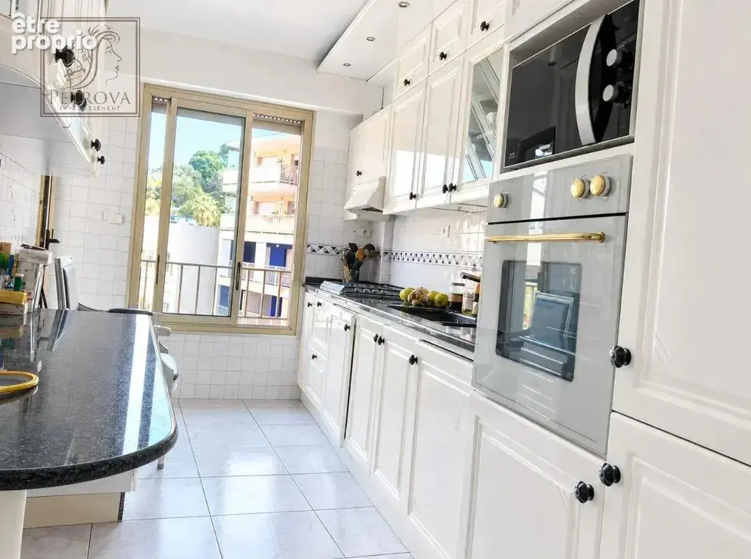 À vendre port terra amata 4 pièces 90m2 + parking - photo 3