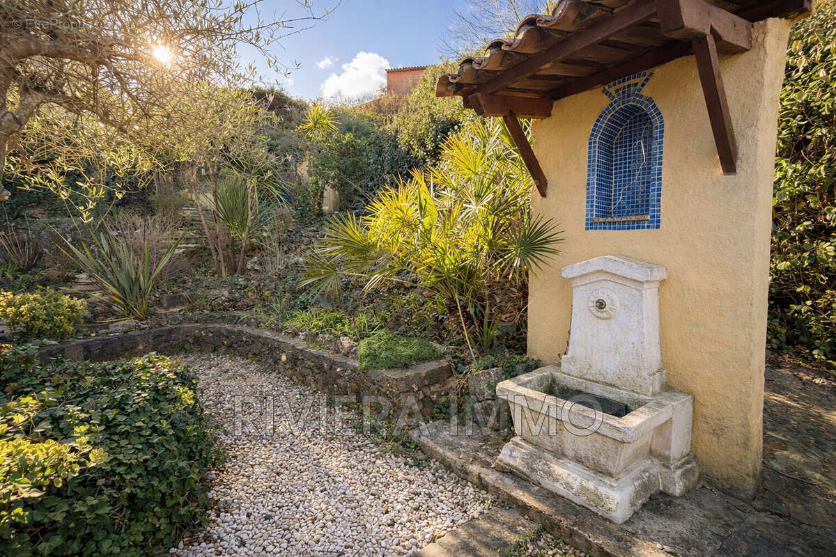 Maison à LES ADRETS-DE-L'ESTEREL