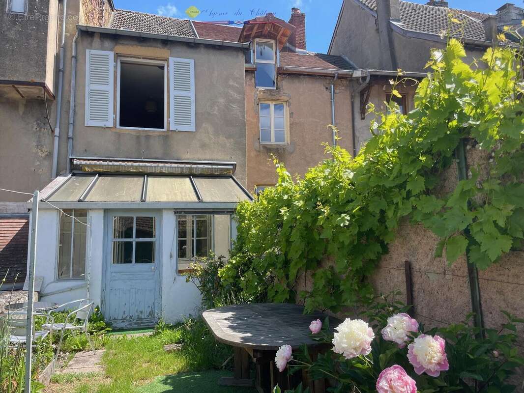 n°4 - Maison à LA CLAYETTE