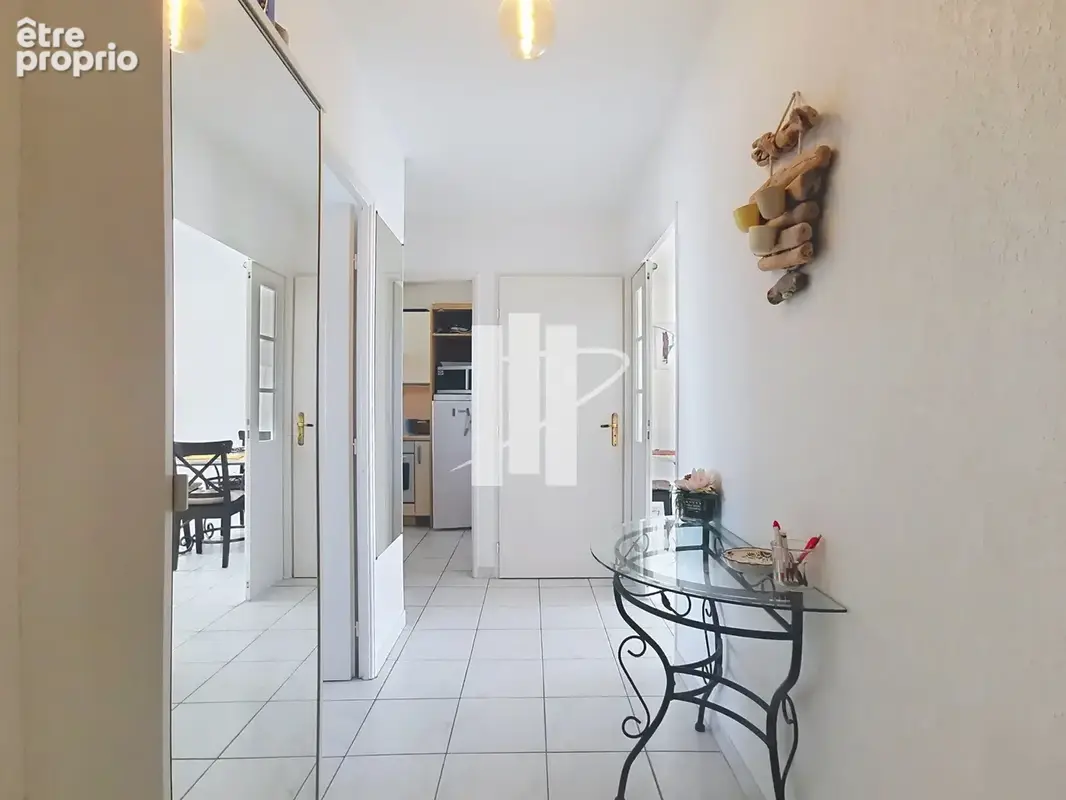 A vendre appartement 2 pieces dernier etage piscine parking et cave - photo 11