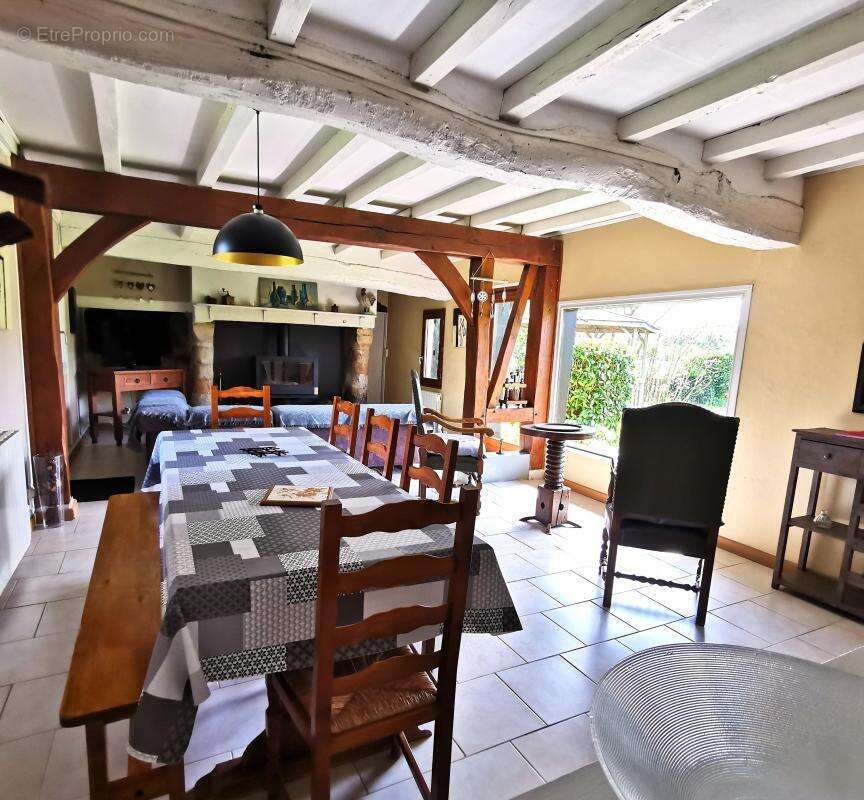 Maison à OSMOY-SAINT-VALERY