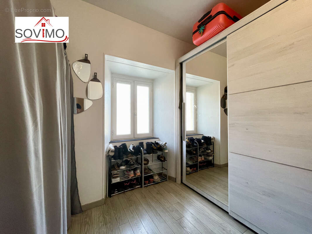 Laissez vous seduire par cette maison de campagne en pierre, nichée sur 3,41 ha en bord de rivière - photo 14