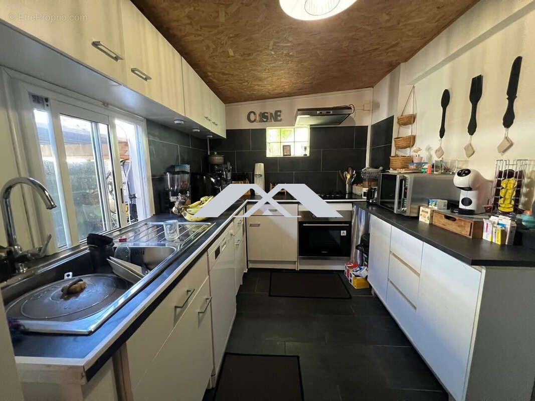 Maison 141 m² à Saint-Joseph  - photo 3
