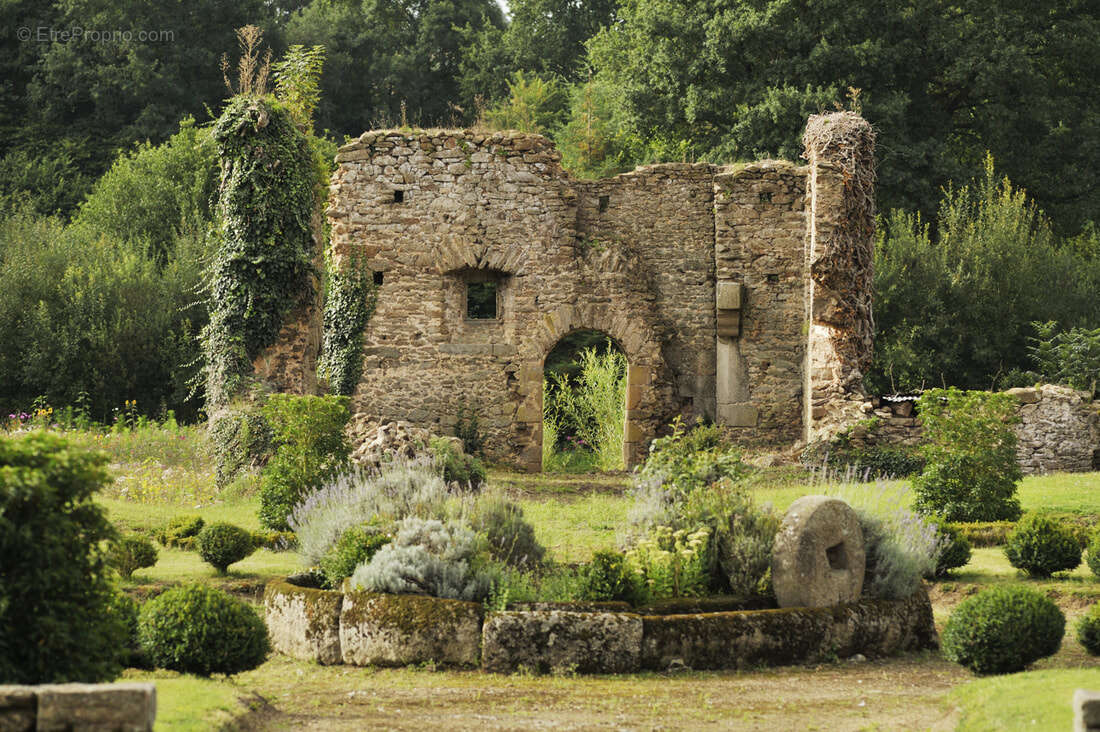 Maison à MAYENNE