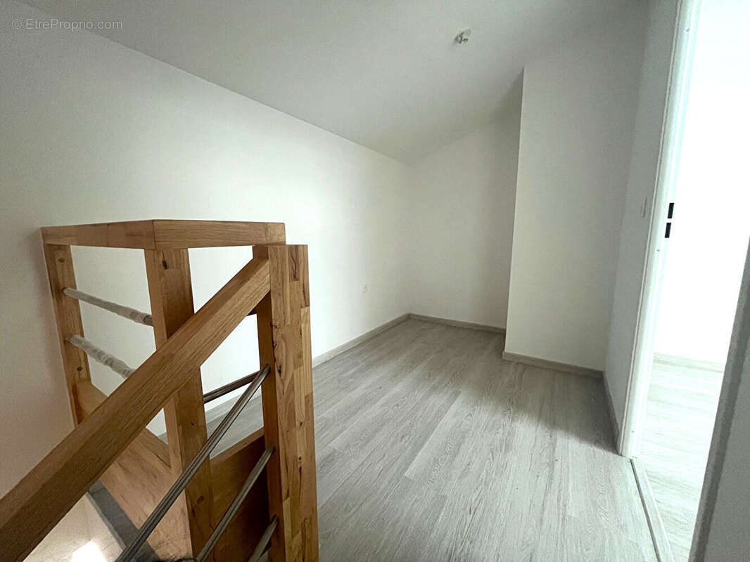 Appartement à BRUGUIERES
