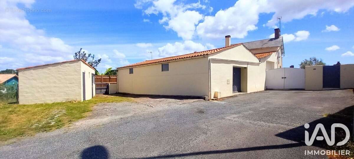 Photo 3 - Maison à VENANSAULT