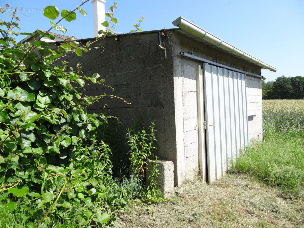 Maison à SAINT-NICOLAS-DU-PELEM