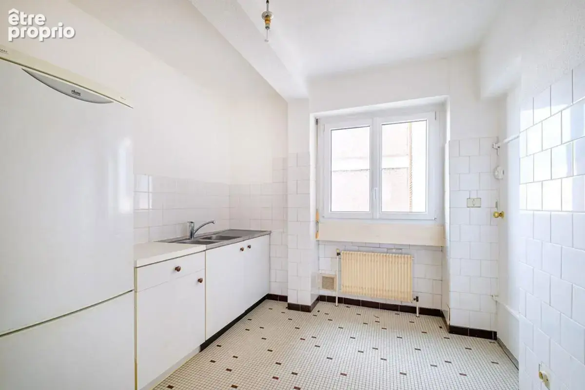 Vente appartement 2 chambres - 6ème étage - vue Rhône - Balcon - photo 9