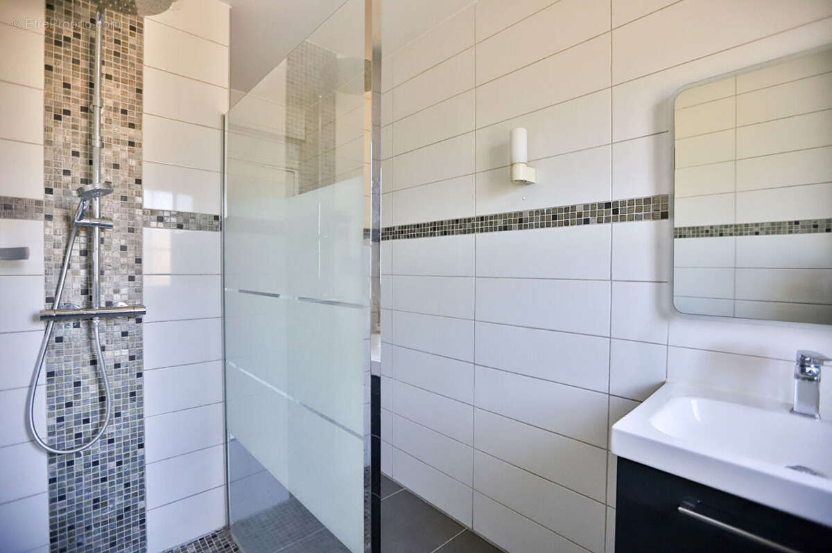 Maison à NEAUPHLE-LE-CHATEAU