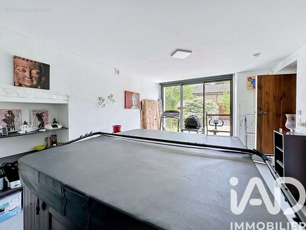 Maison 244 m² à Grandval  - photo 6