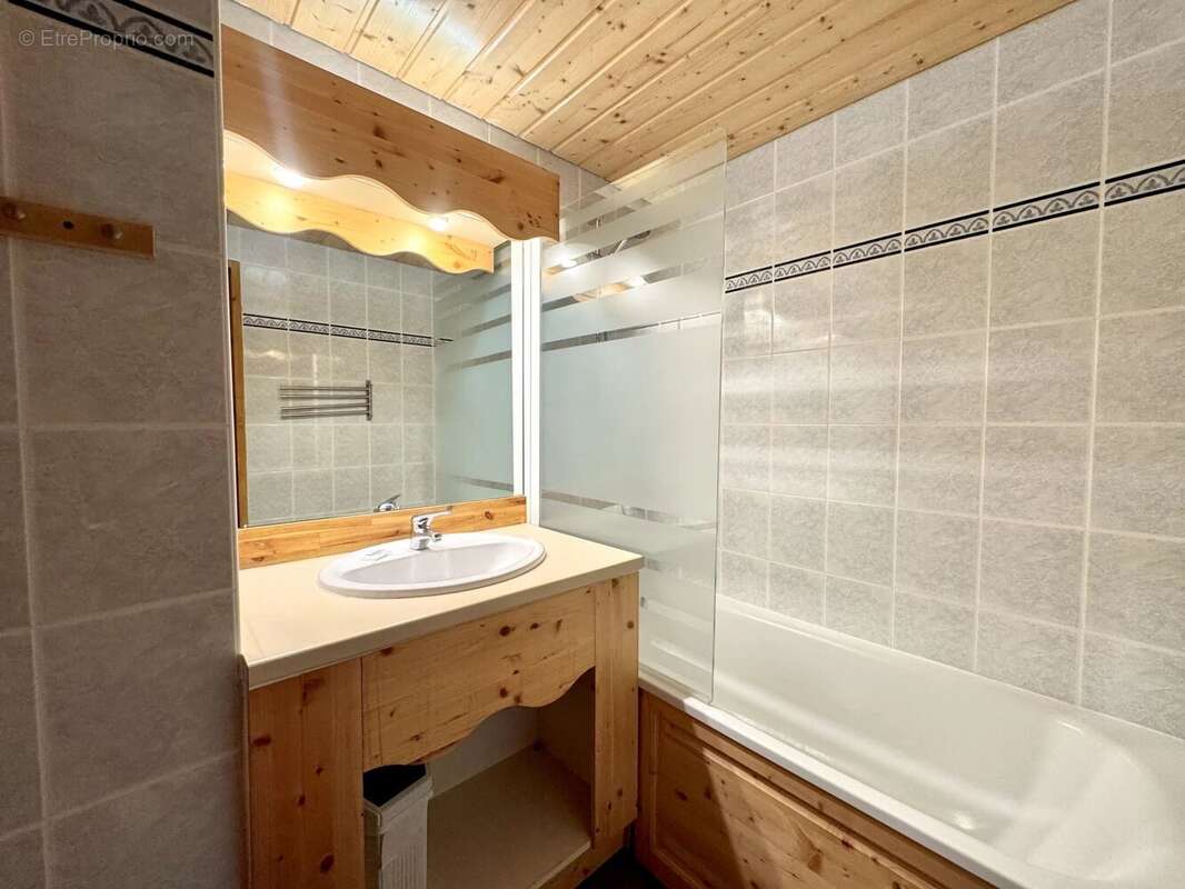 Appartement à AVRIEUX