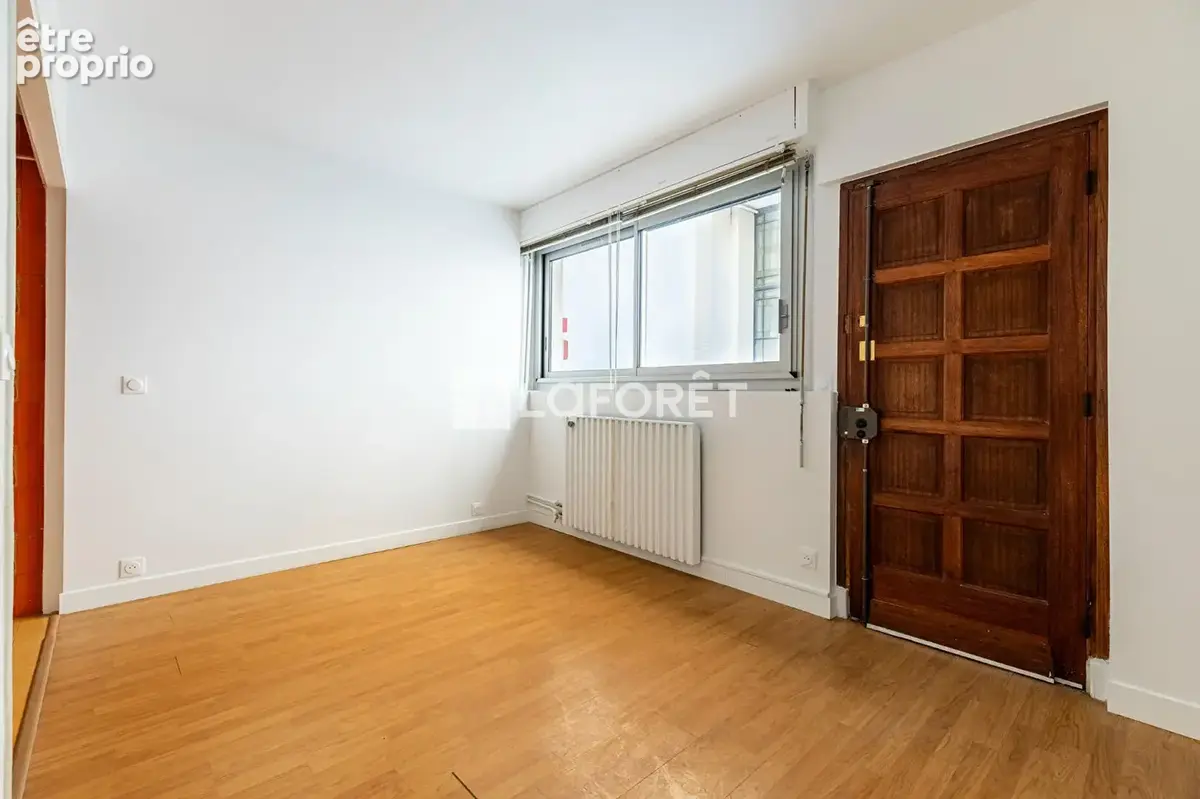 Studio sur cour - ideal investissement - dpe "e" - photo 4