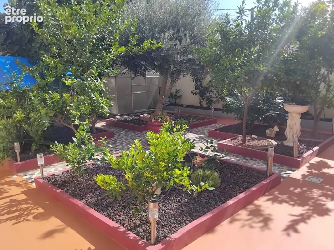 A vendre maison 8 pièces avec jardin, terrasse et vaste garage. - photo 13