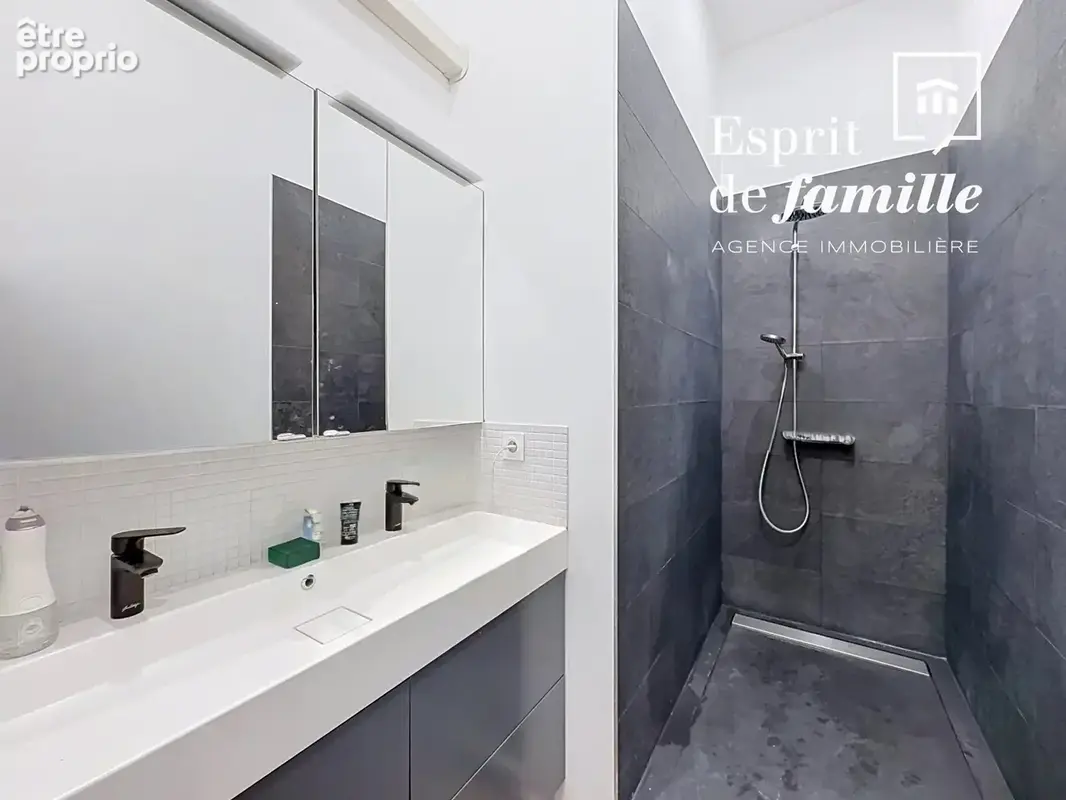 Cailloux-sur-fontaines – maison de village rénovée – 170 m² - photo 13