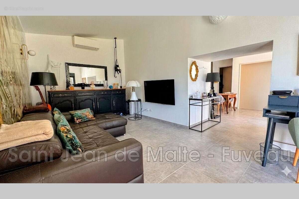 Appartement à LE THOLONET
