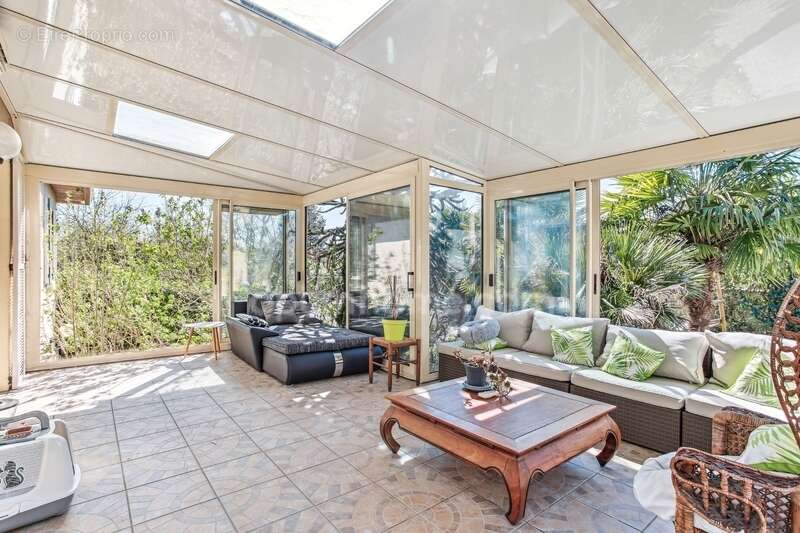 Maison à VERT-SAINT-DENIS