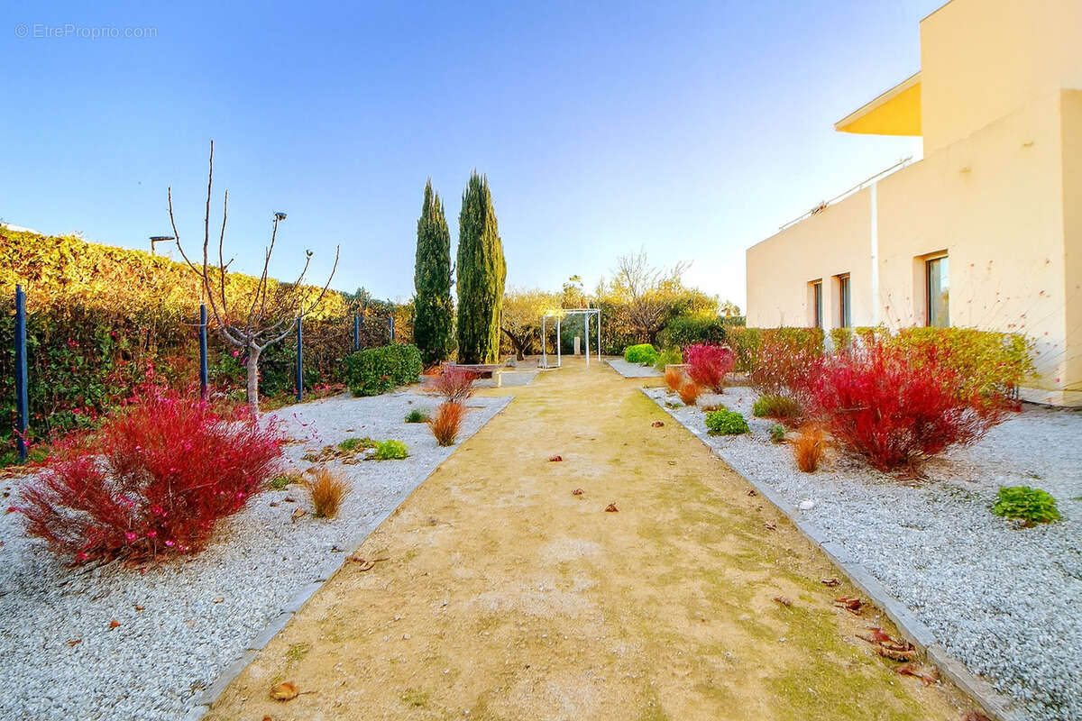 Appartement à LATTES