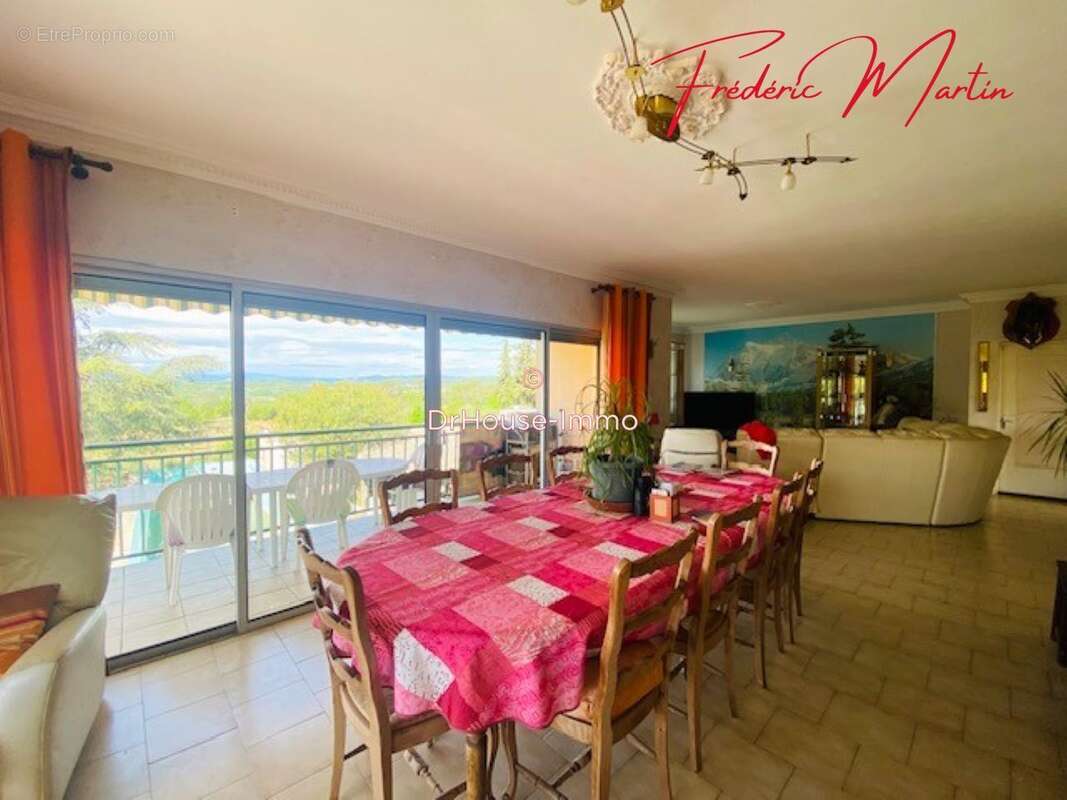 Maison 327 m² à Uzes  - photo 16